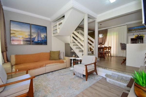 Casa Elegante a 100m do Mar - Villa dos Açores, Забронировать  Отели Санта-Катариной с парковкой, Парковка