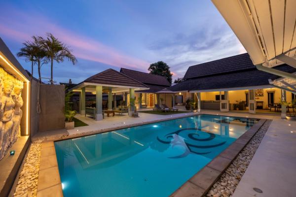 Magnific 3BR Private Pool Villa, Забронировать  Отели Северного Таиланда с парковкой, Парковка