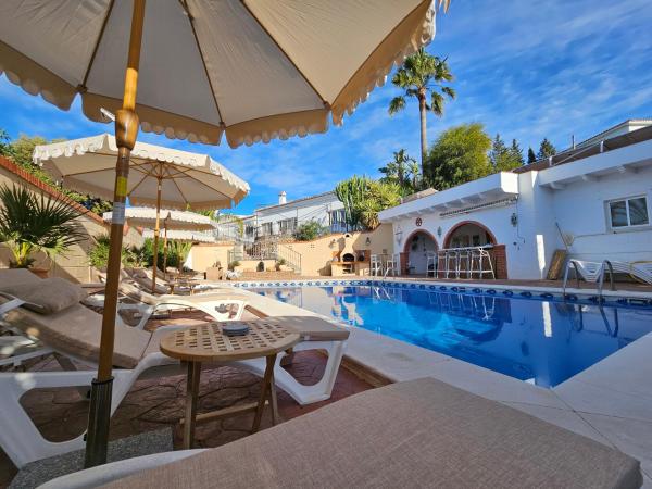 B&B Villa Gran Vista, Забронировать  Отели провинции Малаги с бассейном, Бассейн