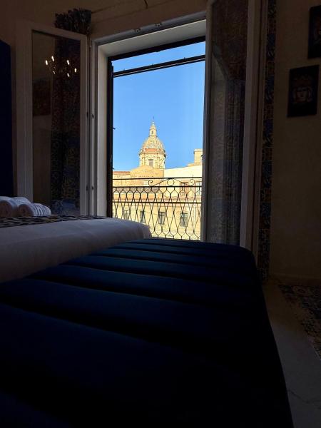 Yell-O Ballarò - Market View & Quiet Stay, Забронировать  Палермо Сицилия