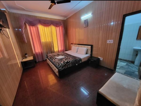 Pratap Resort, Забронировать  Отели Джамму и Кашмира 3 звезды, 3*