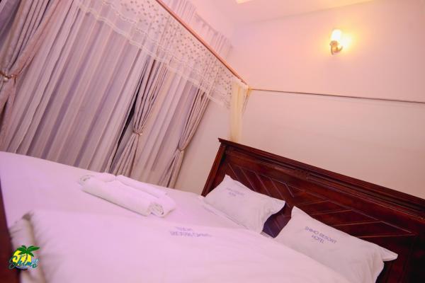 Shimo Resort Hotel Kagadi, Забронировать  Отели Kagadi с парковкой, Парковка