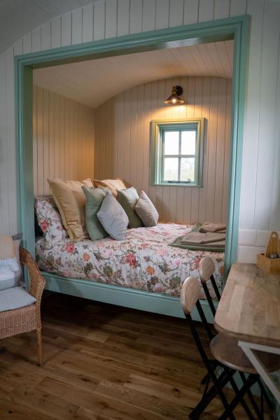 Glamping at Adult Only Hobby Farm, Забронировать Кемпинг Кемпинги и глэмпинги Англии, Кемпинг