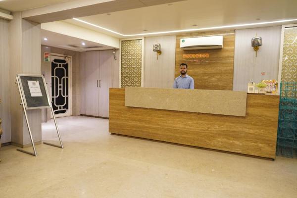 SoonStay Hotel Surya, Забронировать  Отели штата Махараштры 3 звезды, 3*