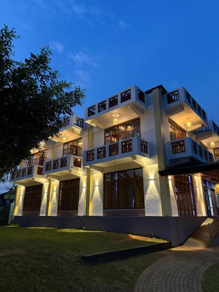 Avastar Hotel & Restaurant, 预订  Rambukkana Kegalle District