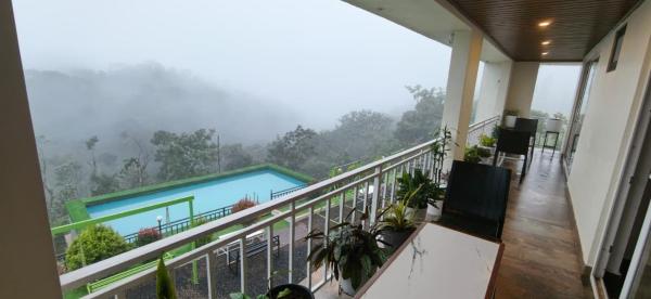 Grand Sapphires Resorts In Vaganon, Idukki &Munnar, Забронировать  Отели штата Кералы с парковкой, Парковка