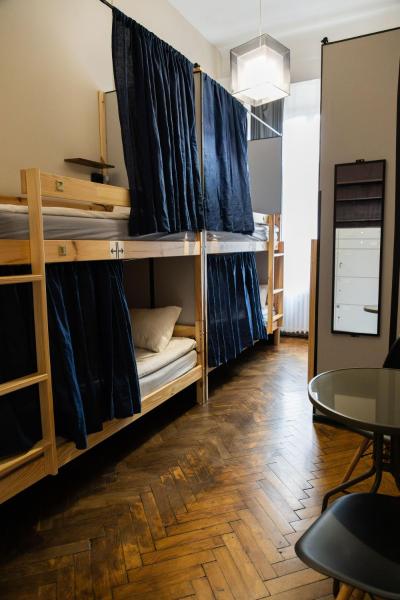 Fivehostel