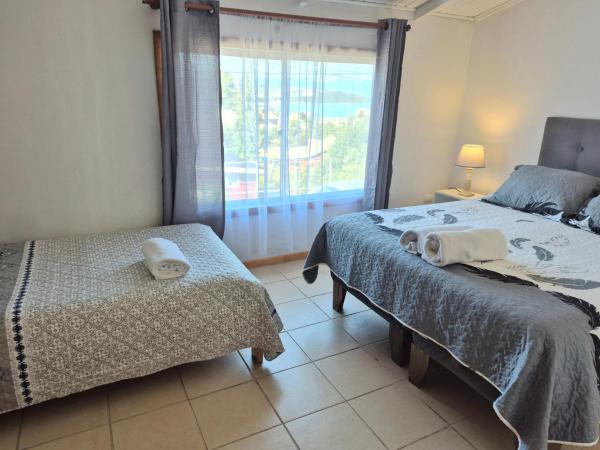 Departamentos vista bahia fonck, Забронировать  Отели Carretera Austral с парковкой, Парковка