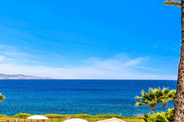 NEW KBM Resorts FREE CAR Kapalua Bay Villas Ocean View 1-Bedroom condo steps to beach with spacious lanai KBV-24G3