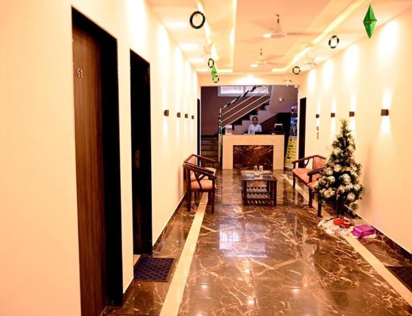 La Mer Beach Resorts, Забронировать  Отели Калангут с бассейном, рядом с Infantaria, Бассейн