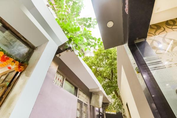 Hotel O Kaka Guest House, Забронировать  Нью-Дели Национальный столичный округ Дели