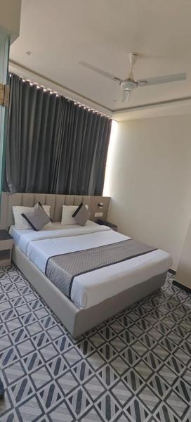 Hotel Trawika, Забронировать  Ахмадабад штат Гуджарат