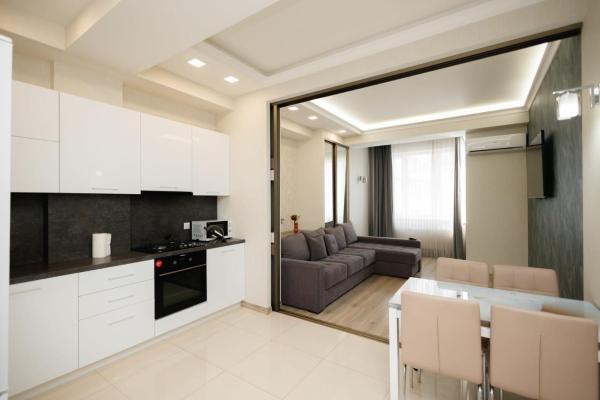 Sky House Luxury Apartments, Забронировать Апартаменты/квартира Отели Кишинева с парковкой, рядом с Birth of Christ Cathedral, Парковка