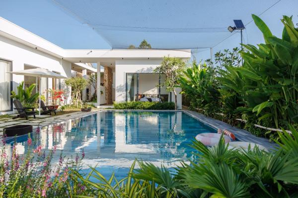 La Villa Phu Quoc - 3BR Private Saltwater Pool, Забронировать  Фукуок Остров Фукуок