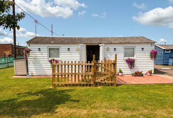 Sun, Sand & Sheppey The Ultimate Escape, Забронировать  Лейсдаун-он-Си Кент
