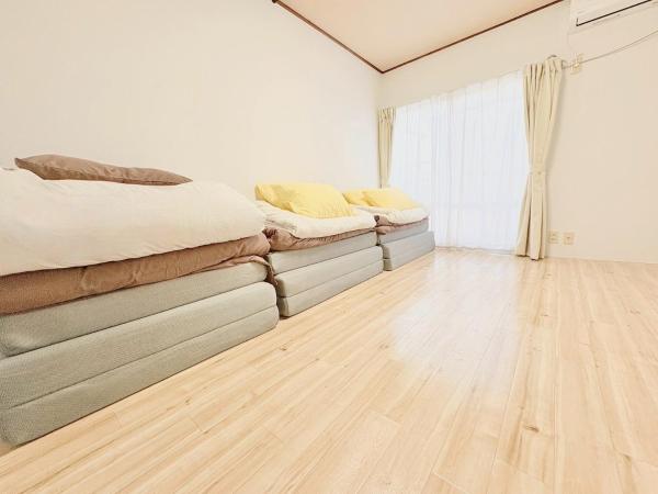 Private Apartment 5 Min to Narita Station 10 Min to Airport Washer & Dryer FUDOHAIM, Забронировать Апартаменты/квартира Нарита Тиба, рядом с Naritasan Park