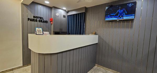Hotel Paris Grand, Забронировать  Ахмадабад штат Гуджарат