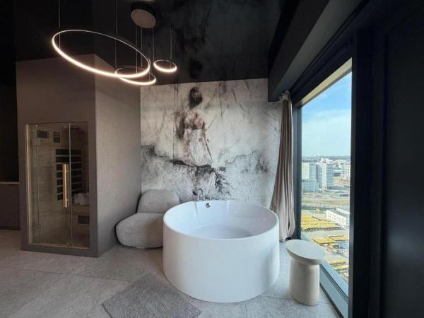 SKY TOWER Katowice l Piętro 26 l Wanna z Widokiem na Miasto, Забронировать  Катовице Katowice Urban Area