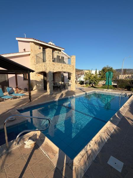 4-Bedroom Villa with Private Pool & Citrus Garden, Забронировать  Пейя район Пафос