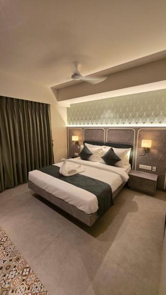 P K Unicorn Hotel And Banquet, Забронировать  Отели штата Махараштры 3 звезды, 3*