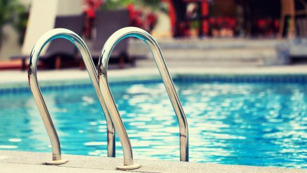 The Art House with Pool, Balcony, WiFi, Mini-Gym, Забронировать  Отели Gerki с бассейном, Бассейн