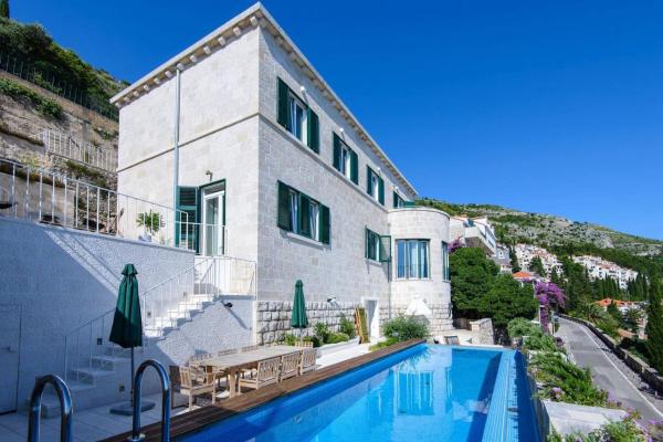 Luxury Villa Castello Dubrovnik with pool & sauna near Old Town, Забронировать  Старый город Дубровник