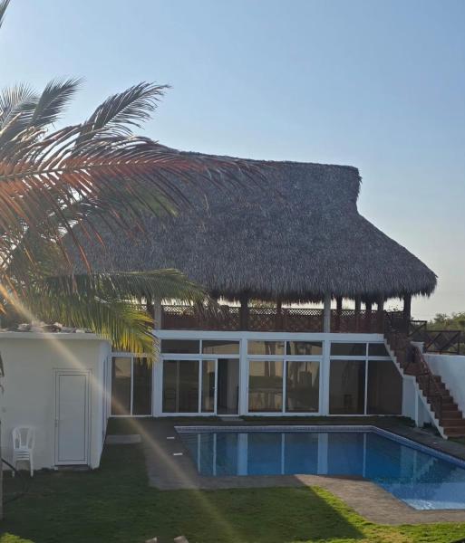 Villa Sal & Mar, Забронировать  Отели Taxisco с бассейном, Бассейн