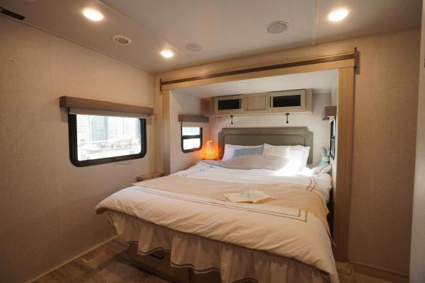 NamSan203 Guest house, Забронировать Гостевой дом Отели Сеула с парковкой, рядом с Ворота Намдэмун, Парковка