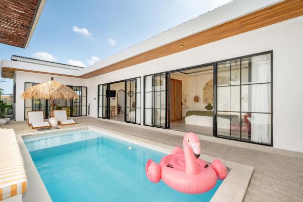 Stylish 2 BR Villa Retreat Modern Comfort, Забронировать  Отели Балиан с бассейном, Бассейн