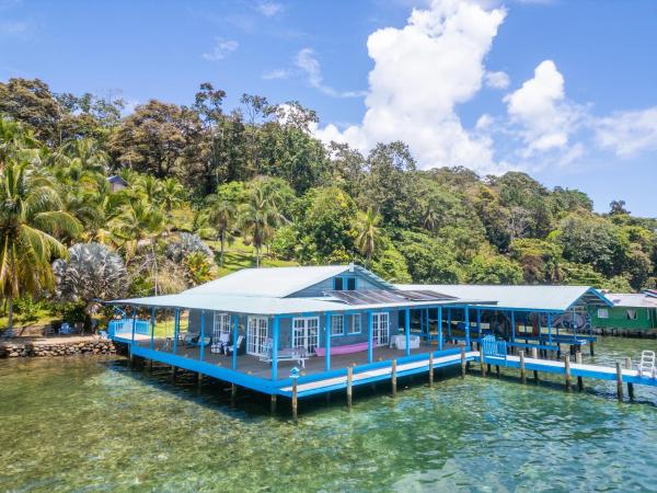 Hacienda Del Mar Confortable Villa Over the Water, Забронировать  Лома-Партида Bocas del Toro