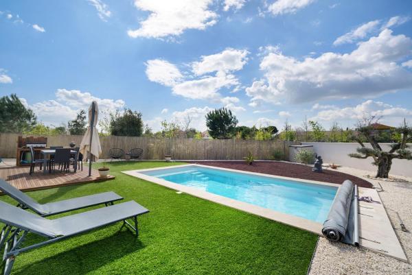 Villa Avec Piscine Spa Et Sauna, Забронировать  Отели Сен-Назер д'Од 4 звезды, 4*