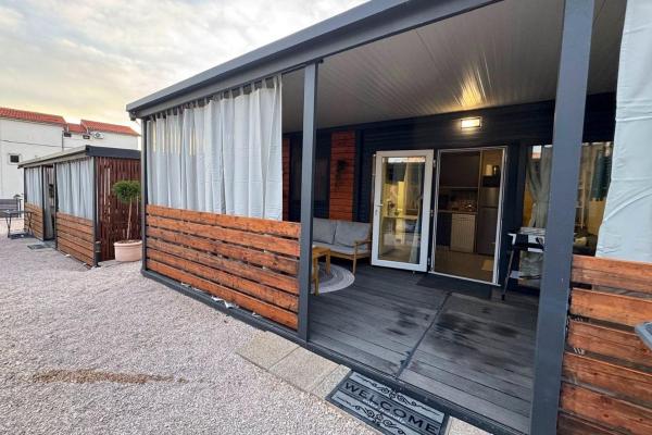 Apartments by the sea Turanj, Biograd - 25010, Забронировать Апартаменты/квартира Отели Турань с парковкой, Парковка