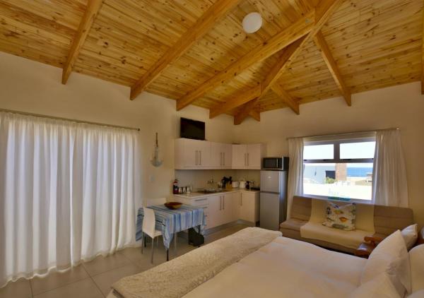 Atlantic Breeze Self Catering Units, Забронировать  Свакопмунд Намибия