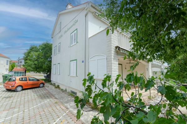 Apartment Villa Dalmacija, Забронировать Апартаменты/квартира Срима Шибеник