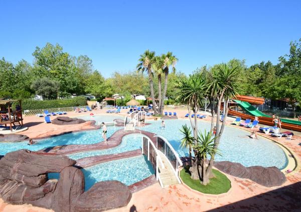 Camping Les Salisses - Aquatique Vacances, Забронировать  Отели Вья с бассейном, Бассейн