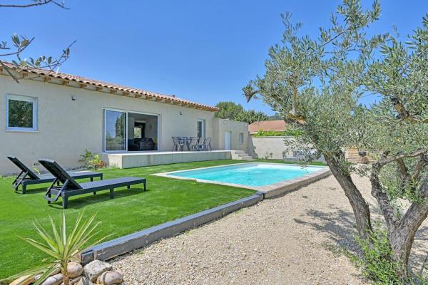 La Casa Di Marco - Villa avec Piscine & Clim, Забронировать  Вильнёв-лез-Авиньон ViaRhona, рядом с Соборная церковь Нотр-Дам