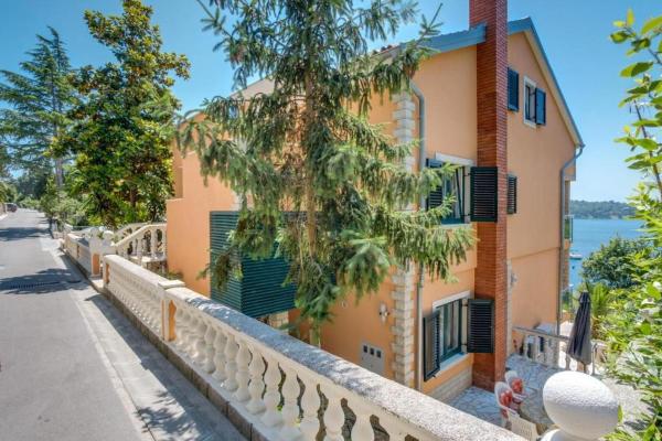 Apartments Villa Magnolia, Забронировать Апартаменты/квартира Мали-Лошинь Лошинь