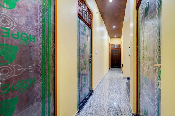 Hotel Prime Residency, Забронировать  Лакхнау штат Уттар-Прадеш