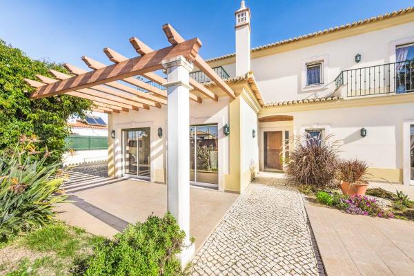 Villa Liador, Забронировать  Отели Алгарви с парковкой, Парковка
