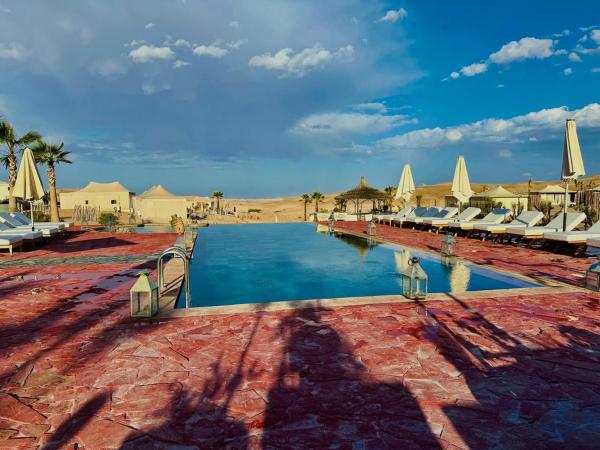 Yes We Camp Agafay Luxury Khaïma & Restaurant - Spa, Забронировать  Отели Марракеш-Тенсифт-Эль-Хауз с бассейном, Бассейн