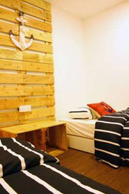 Roof Talk Theme Hostel