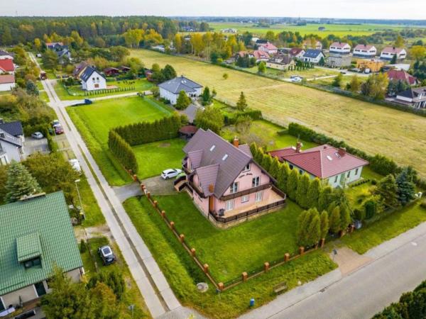 Villa Aruba, Забронировать  Отели Западно-Поморского воеводства с парковкой, Парковка