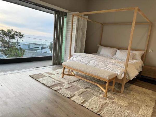 Summer Villa with Sea Views - 5 min walk to beach, Забронировать  Кейптаун Cape Peninsula