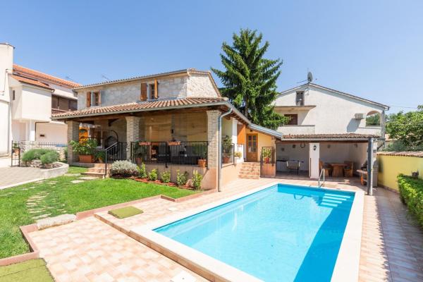 Villa Pelizzar near Vrsar, Забронировать  Градина Истрия
