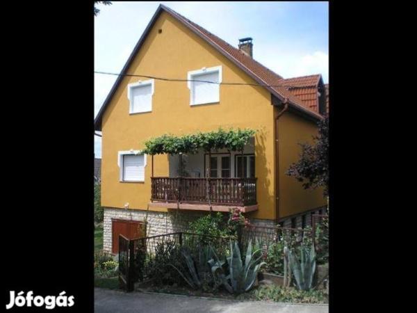 Erika Apartman, Забронировать  Отели Шомодь с парковкой, Парковка
