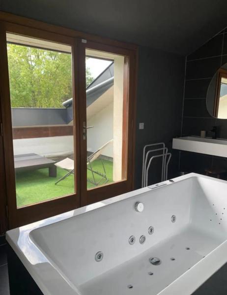Villa piscine vue Lac 4 chambres