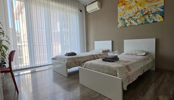 CMBYN Stanza in Casa Condivisa e Bici Gratis, Забронировать  Отели в центре Крема, в центре