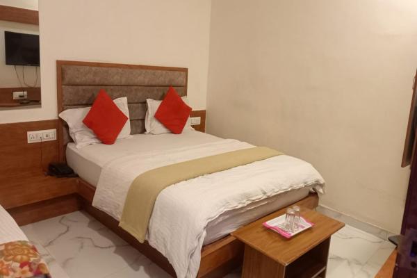 Hotel New Lake View, Забронировать  Вастрапур Ахмадабад