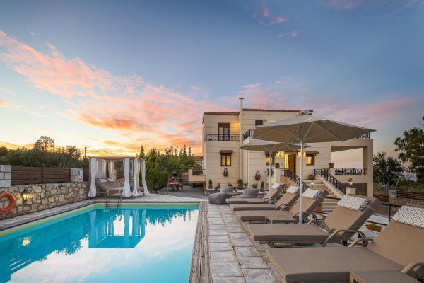 Villa Rosemary - Luxury Nature Escape, Забронировать  Отели Roussospítion с парковкой, Парковка