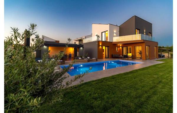 Villa Lila Sunshine, Забронировать  Отели Orbanići 4 звезды, 4*